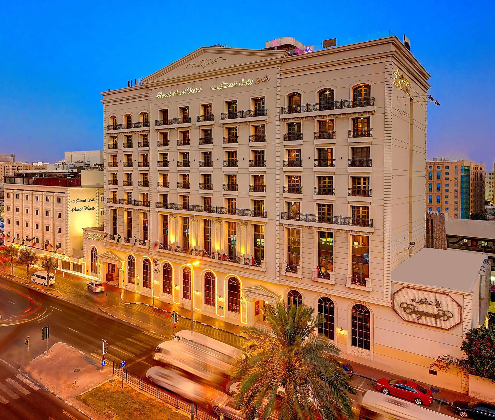 Royal Ascot Hotel Дубай Екстериор снимка
